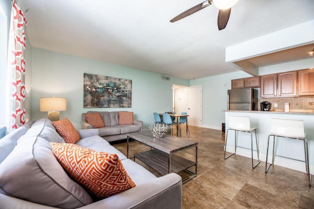 Steps to Sand and Sea 4, Fort Lauderdale