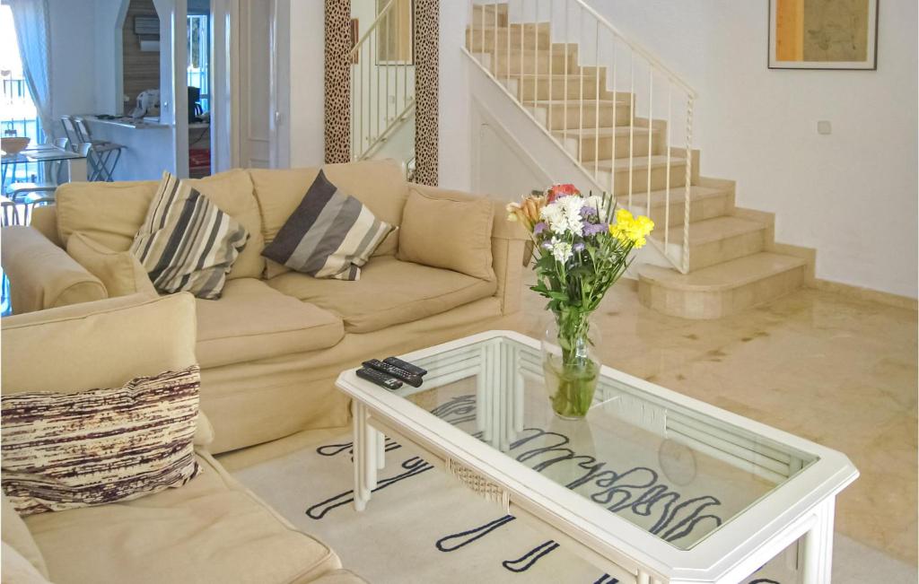 3 Bedroom Amazing Home In Estepona - 4