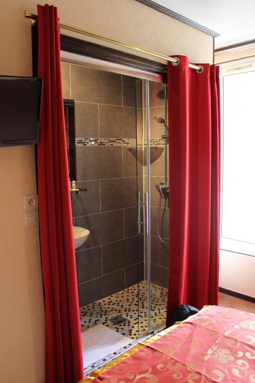 Hotel Des Buttes Chaumont Photo 12