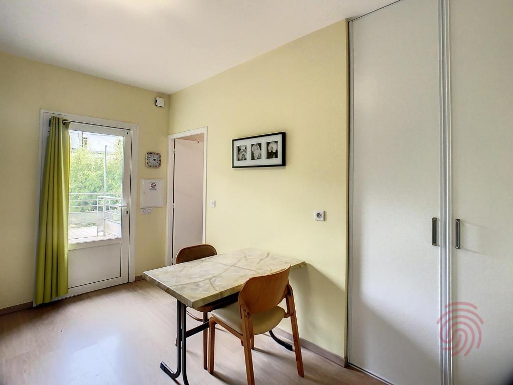 Charmant F2 climatisé avec terrasse, proche Thermes, parking privé, animaux acceptés - FR-1-451-163 - 4