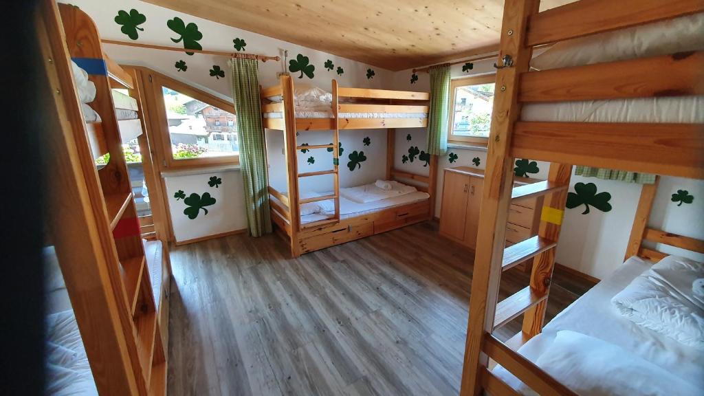 Alpking Hostel - 5