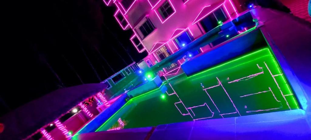 300M FROM BEACH GLORIAS HOTEL BEACH VIEW photo