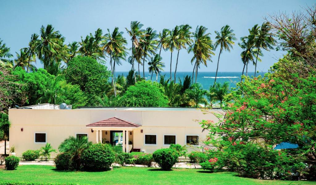 Mzima Beach Resort - Diani Beach — Hotel in Mombasa