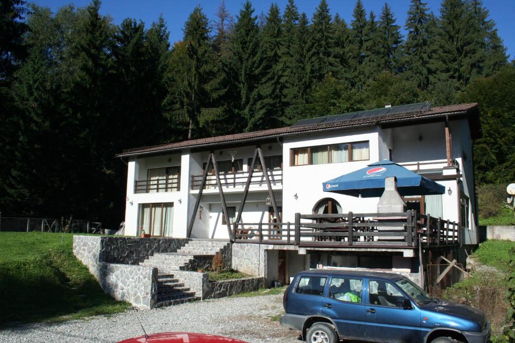 Timis Valley, Casa Eni&amp;Dan — Hotel in Predeal