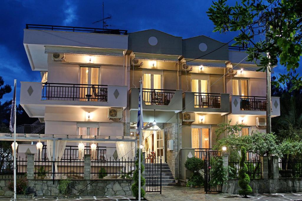 Kristal Hotel — Hotel in Thassos