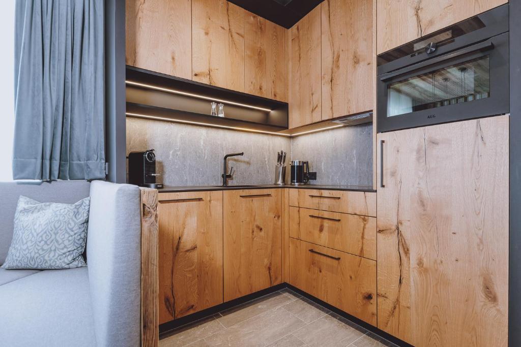 ZAGLGUT Premium Hotel & Chalets, Zell am See-Kaprun - Wellness & Infinity Pool, Air Conditioning, Panoramic Views & Summer Card Included - 5