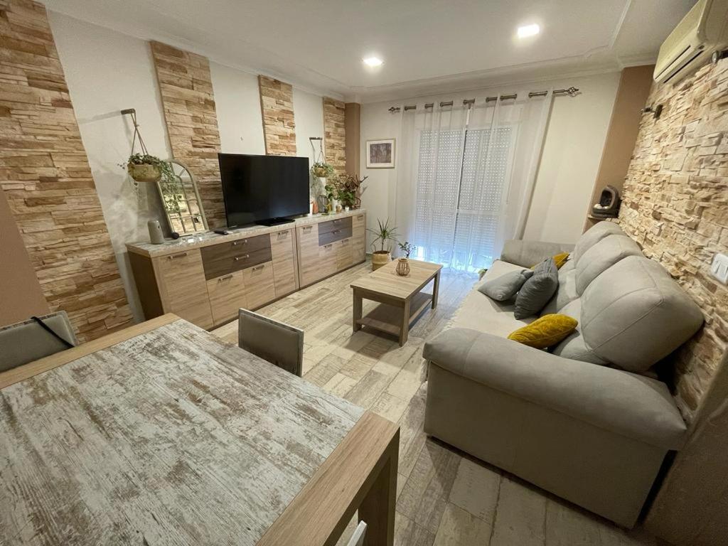 Precioso y renovado apartamento cerca de la playa - 1