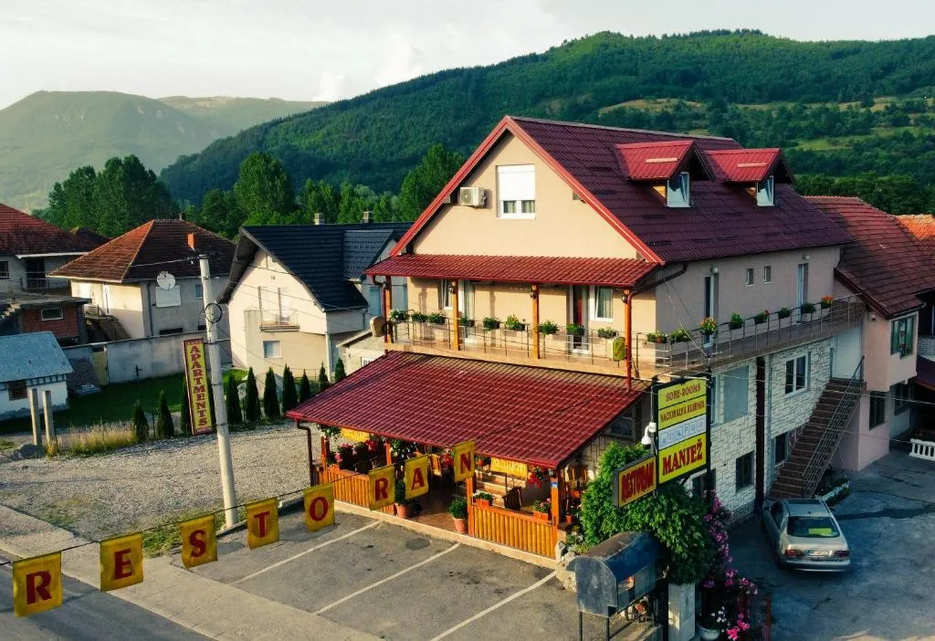 Restoran & Motel Manjež，位于比耶洛波列的酒店