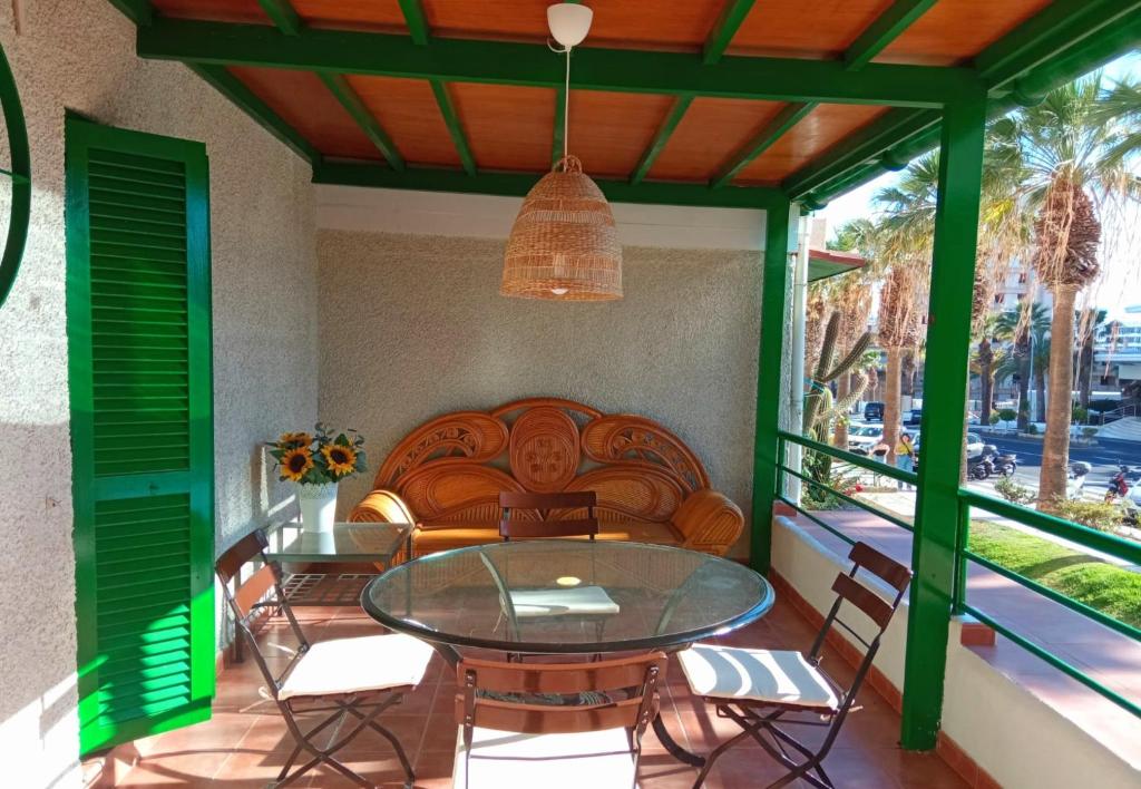 Las Americas beach House, Apartment Arona