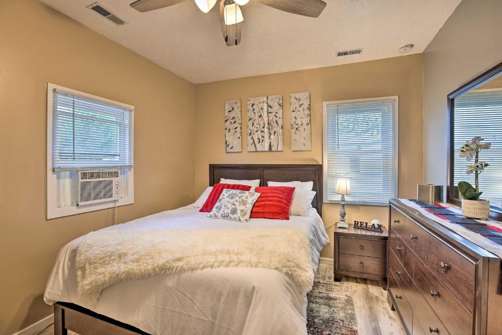 Council Bluffs Cottage Proximity to Parks! photo