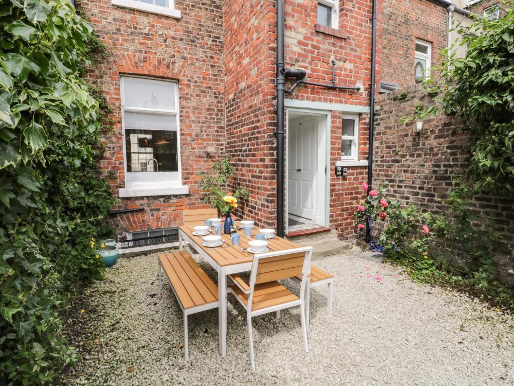 West Cliff House, Whitby