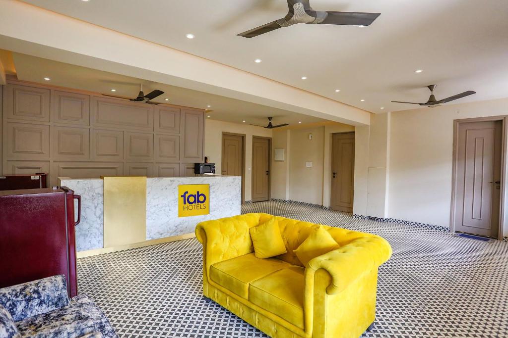 FabHotel Aroma Corporate Suites photo