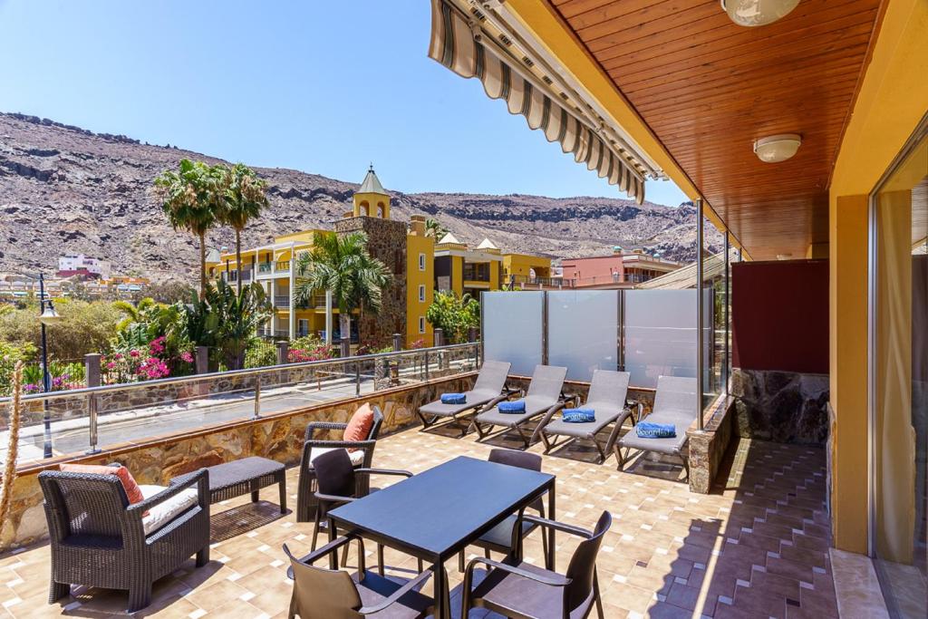 Cordial Mogán Solaz — Hotel building in Puerto de Mogan, Canary Islands