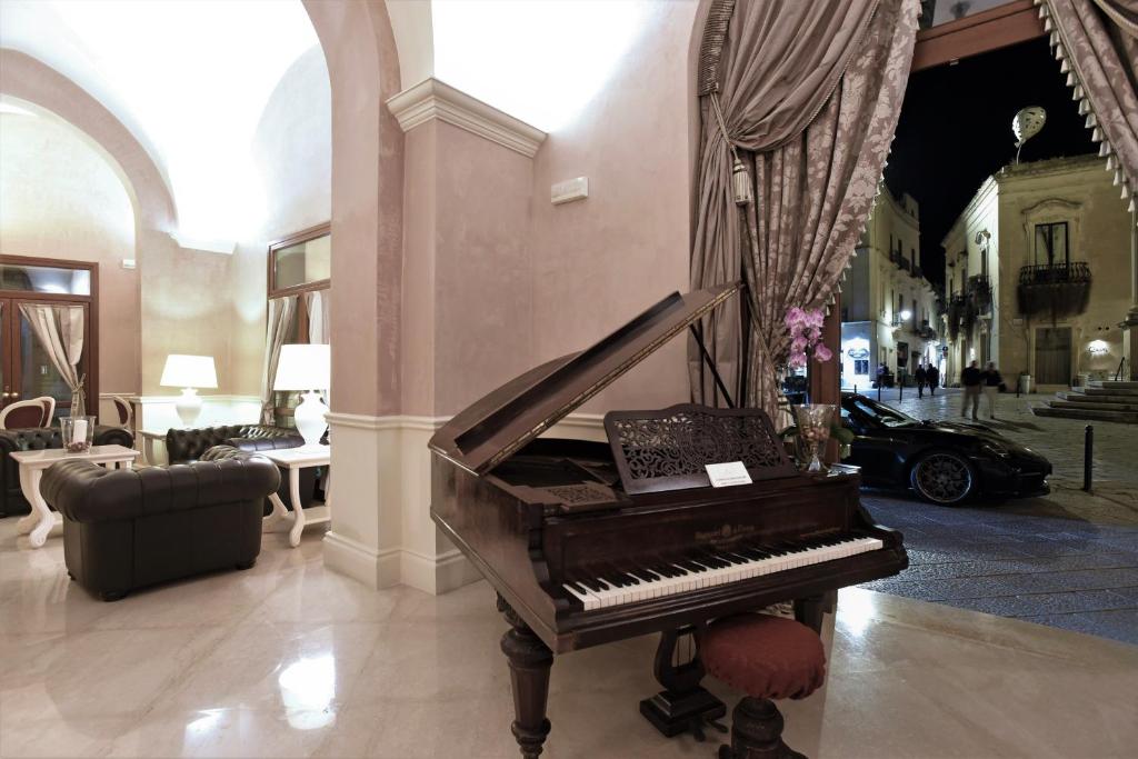 Suite Hotel Santa Chiara photo