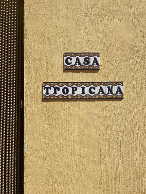 Air Conditioned "Casa Tropicana" Villa-Sleeps 10-Free WiFi-Private Pool-Free Parking - 5