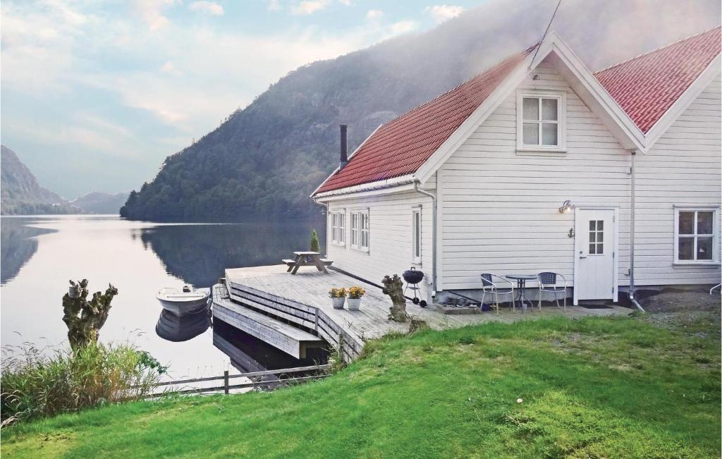 Stunning Home In Flekkefjord With 5 Bedrooms And Internet