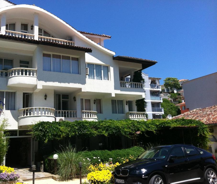Victoria Family Hotel — Hotel in Balchik