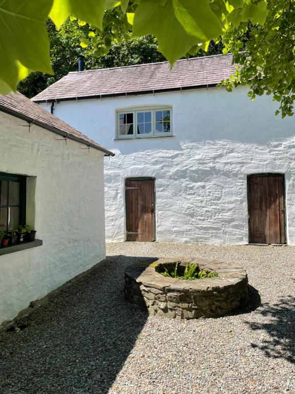 The Cottage at Noyadd Trefawr - Grade II*, Cardigan