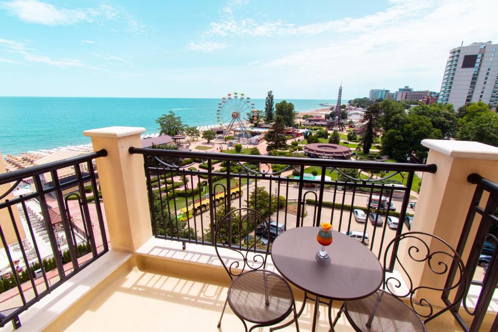 Admiral Hotel - Ultra All Inclusive & Private Beach — Hotel rooms in Golden Sands, Varna Region
