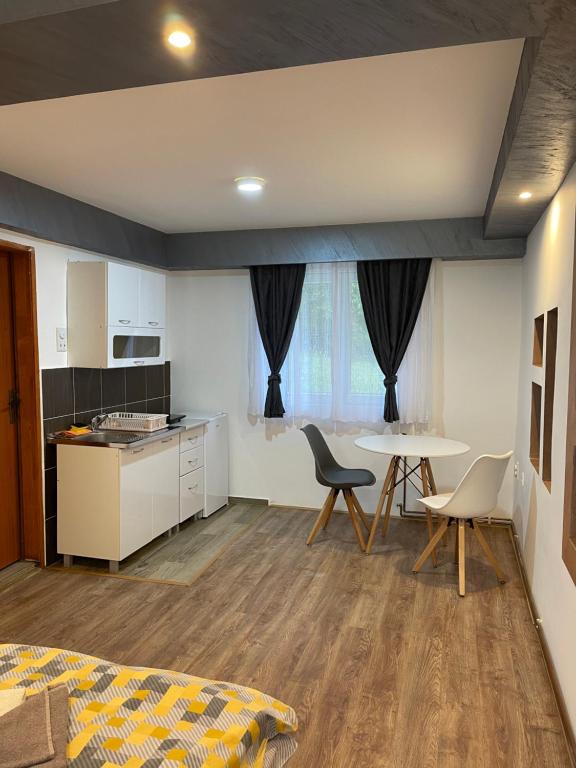 Apartments Lalović - 4