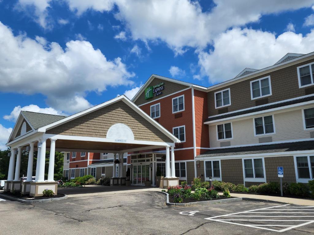 Holiday Inn Express Hotel & Suites Rochester photo