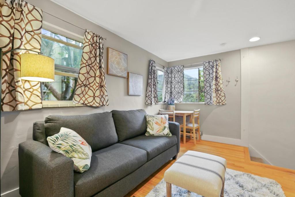 1147 Vine St, Denver