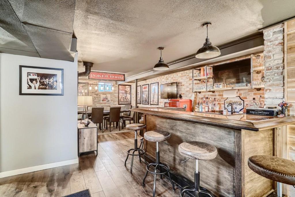 5235 E Atlantic Pl, Denver