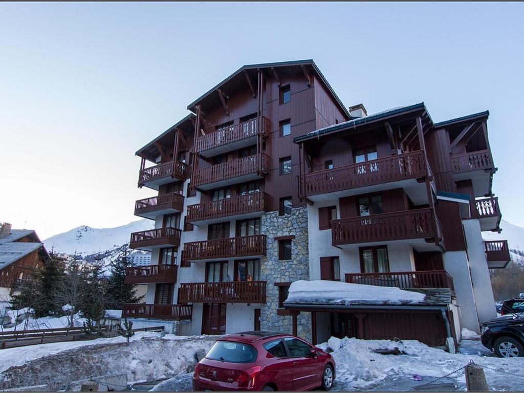 Studio rénové avec mezzanine – Centre Val-d'Isère - FR-1-518-123 - 2