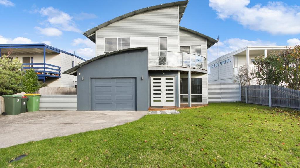 Shore Thing, Lake Tyers