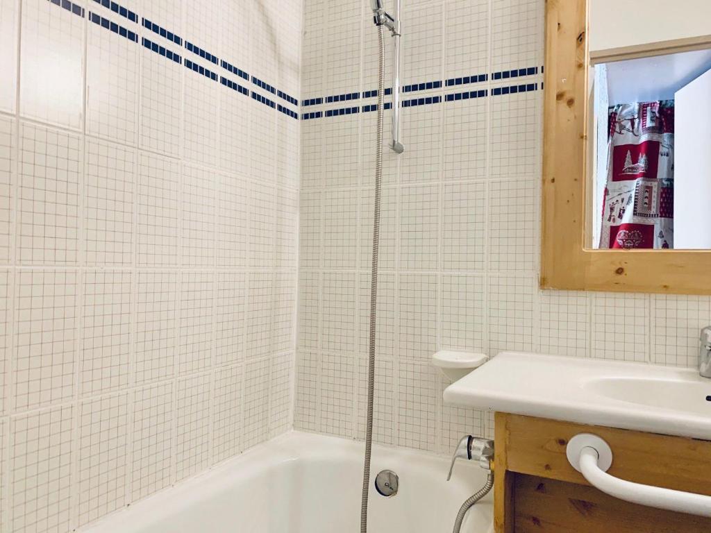 Studio lumineux ski-aux-pieds avec balcon, animaux acceptés - FR-1-502-309 - 2