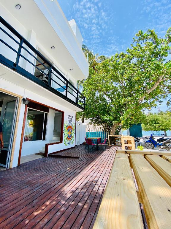 Hiraeth island home
