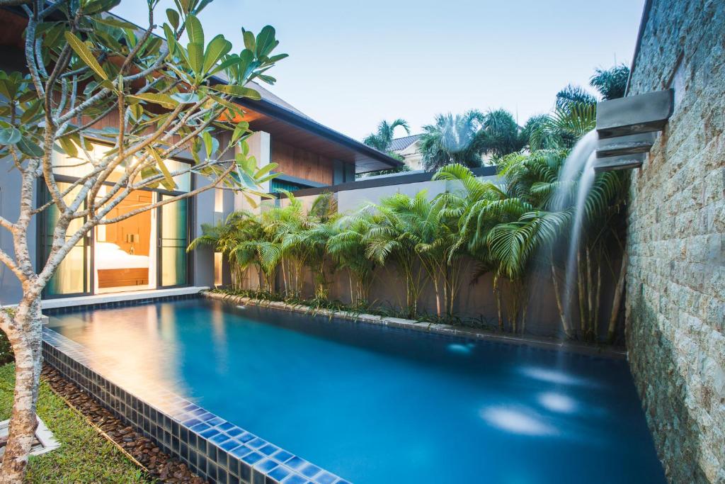 Two Villas Holiday Phuket: Onyx Style Nai Harn Beach