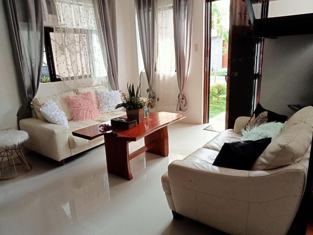 Natalie's Villa photo