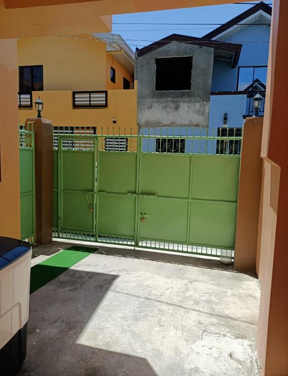 Paniqui, Tarlac - Madrid photo