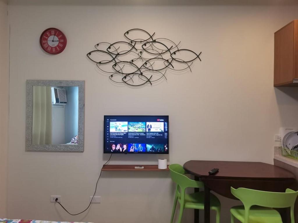 Horizon 101 A8 5mins walk Robinson Mall and Bar photo