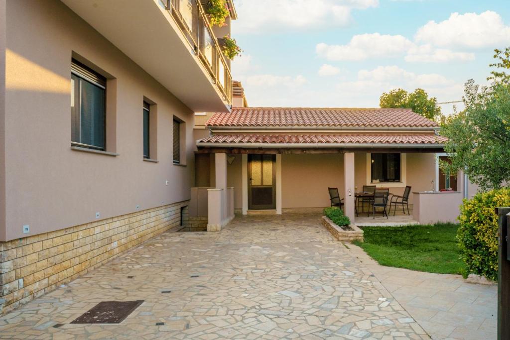 Argonave 6 Apartment — Hotel in Pula