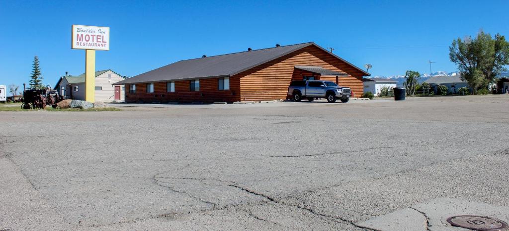 Boulder Inn, Boulder