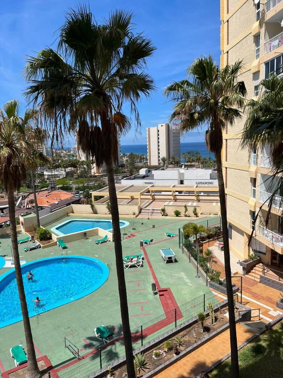 Luishome, Playa de las Americas