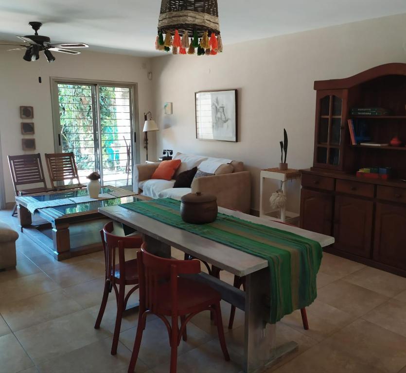 El Agasajo, Córdoba Capital casa de 3 habitaciones - 2