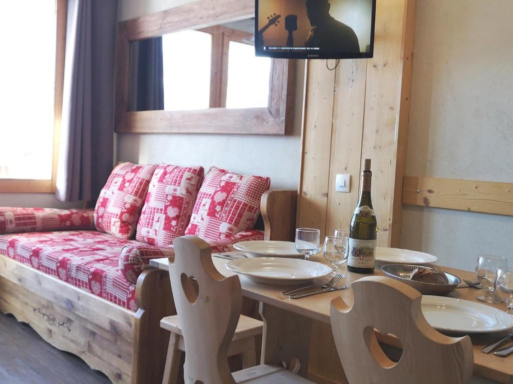 Appartement rénové · Pied des pistes · Animaux admis · Parking · 5 pers - 2