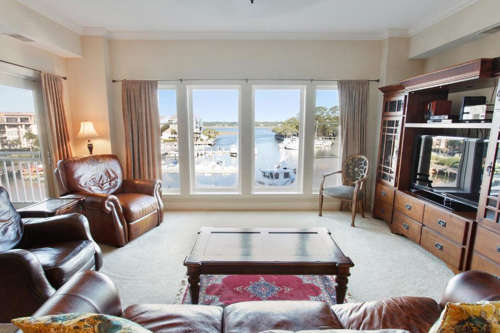 304 Main Sail, Hilton Head Island