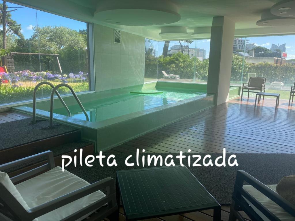 Hermoso Apartamento en Punta del Este, piso alto. - 2