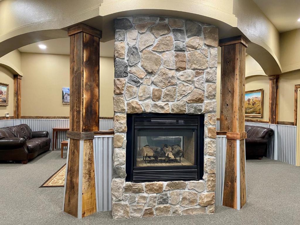 RED ROCK LODGE photo