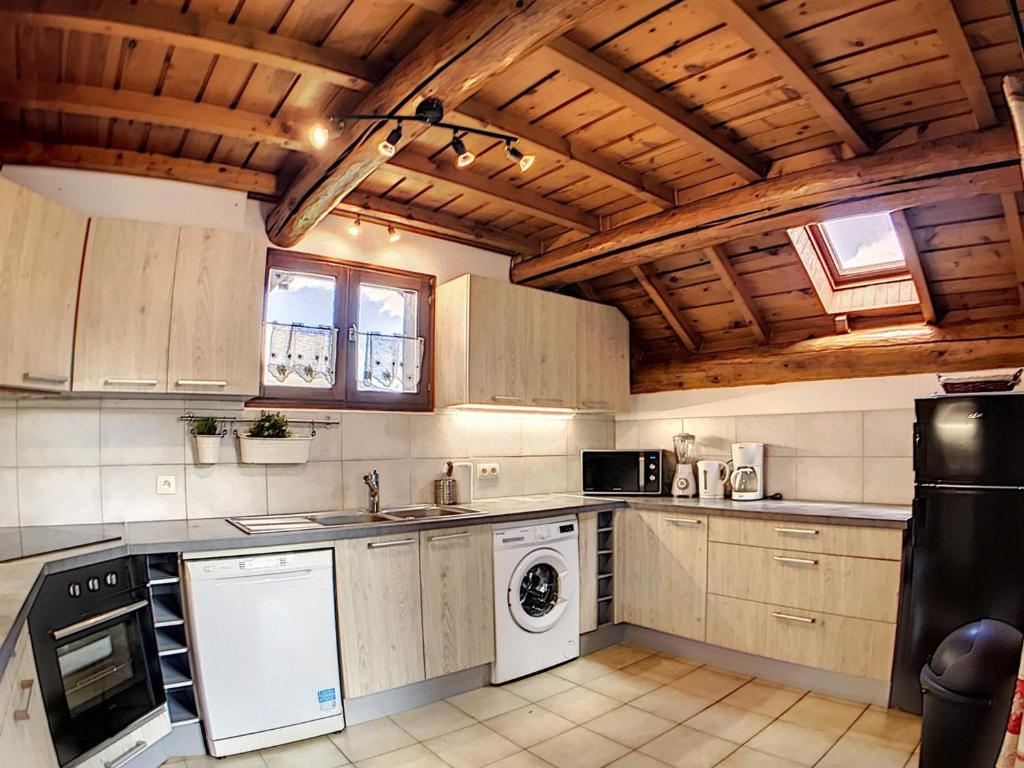 Chalet spacieux tout confort avec billard, proche remontées - 4