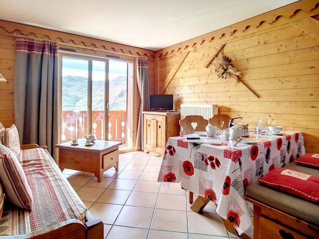 Appartement spacieux proche des pistes avec balcon et parking - FR-1-344-778 - 2