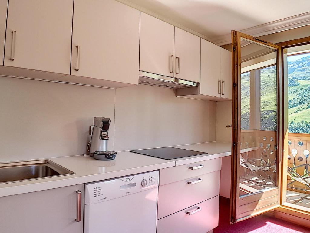 Appartement rénové 3 pièces proche pistes, balcon, sauna, hammam, WIFI - FR-1-344-798 - 4