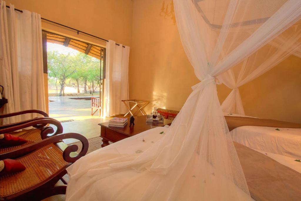 Mvuradona Safari Lodge photo