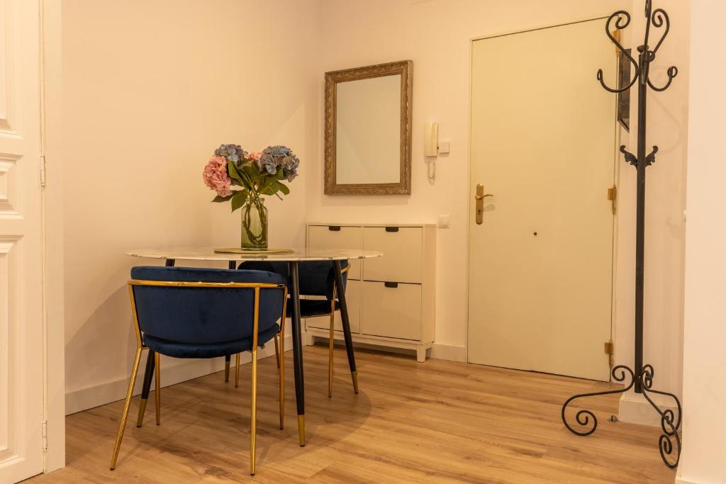 Authentic Apartment in Málaga Historical Center - 5