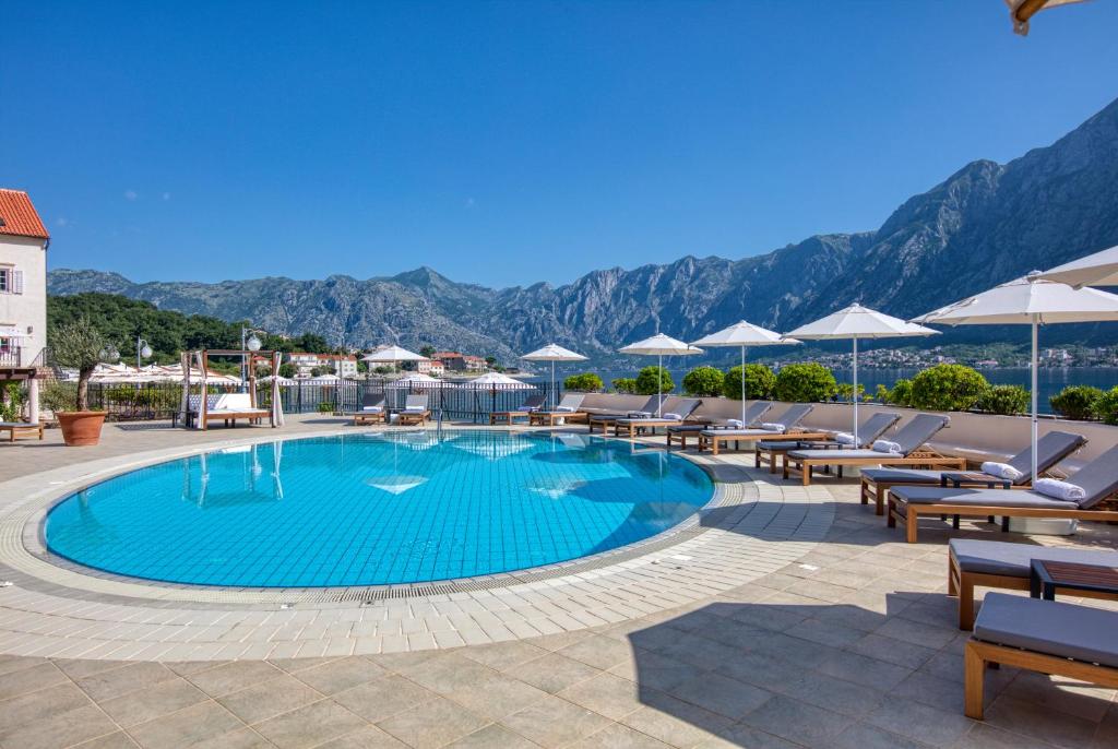 Hotel Splendido — Swimming pool in Kotor, Kotor Municipality
