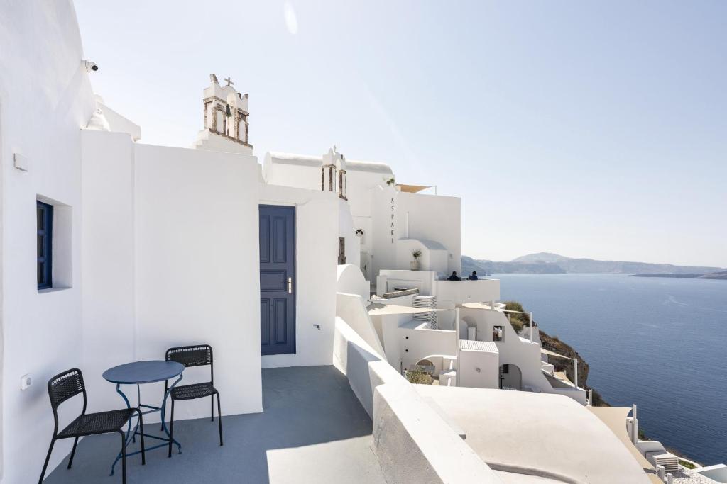 Oia Cave Loft photo
